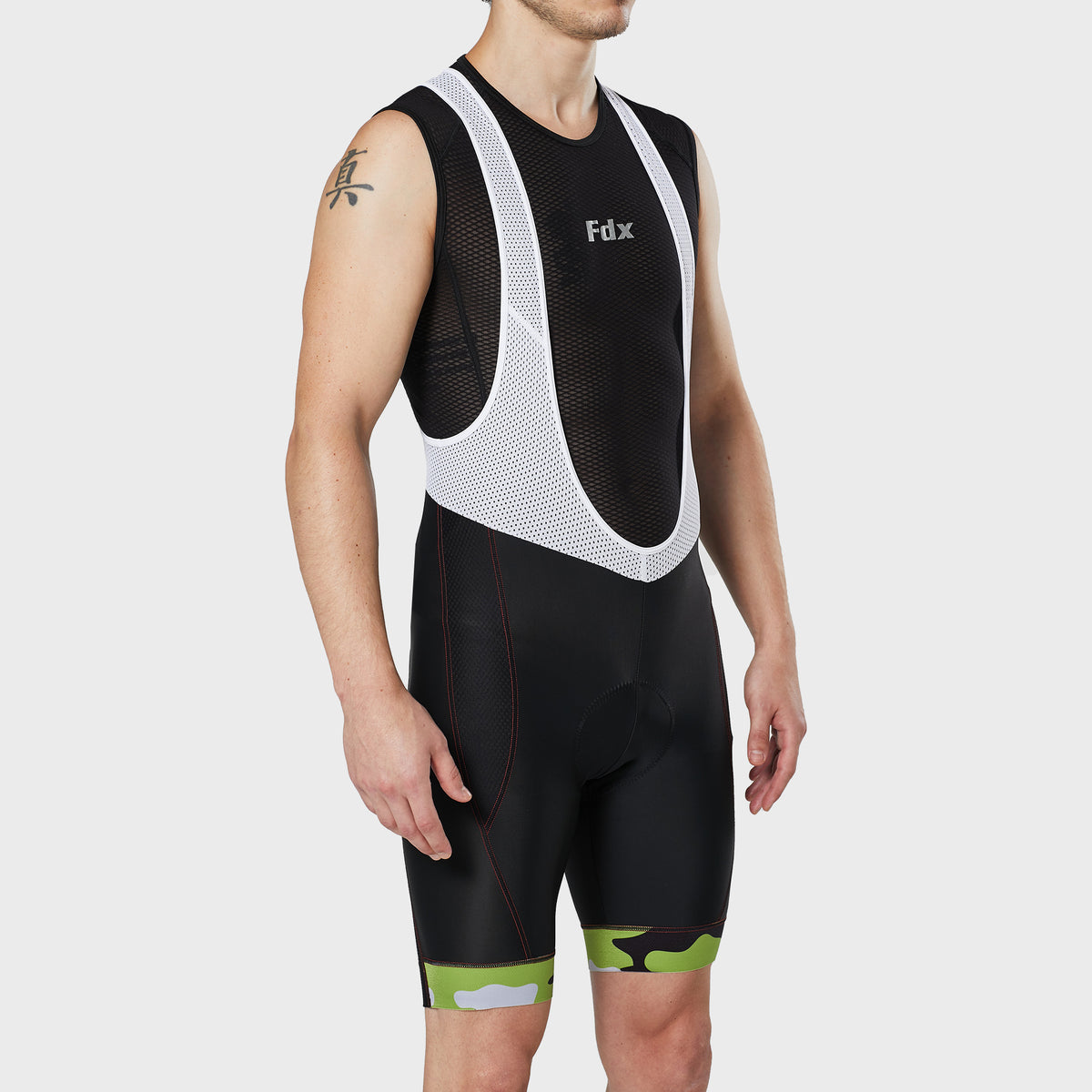 the black bibs shorts